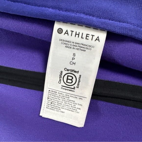 Athleta Glacier Soft Shell Jacket Women’s Small Purple Hooded Activewear EUC - Picture 9 of 9